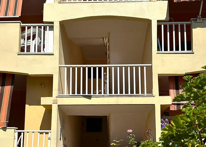 Topfloor With Furnished Terrace Near The Sea *
