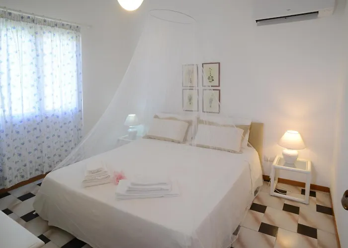 Topfloor With Furnished Terrace Near The Sea Апартаменты