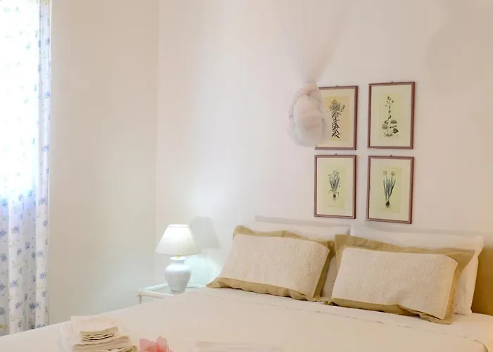 Topfloor With Furnished Terrace Near The Sea