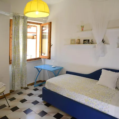 Topfloor With Furnished Terrace Near The Sea * אלגהרו
