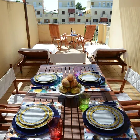 Topfloor With Furnished Terrace Near The Sea Apartment *