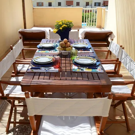Topfloor With Furnished Terrace Near The Sea * אלגהרו